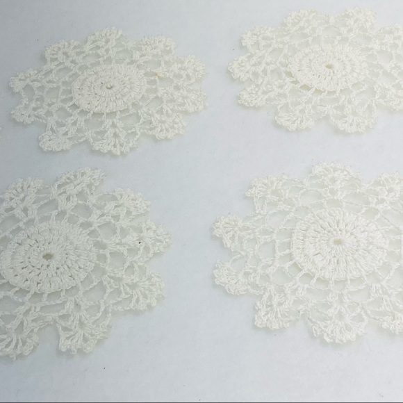 Vintage set of 7 handmade doilies off white lamp coasters table decor Boho Style - Picture 5 of 6